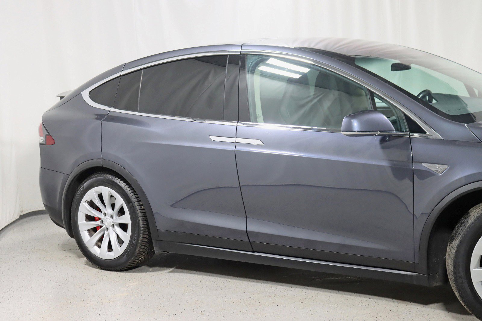 Used 2016 Tesla Model X Performance image 3