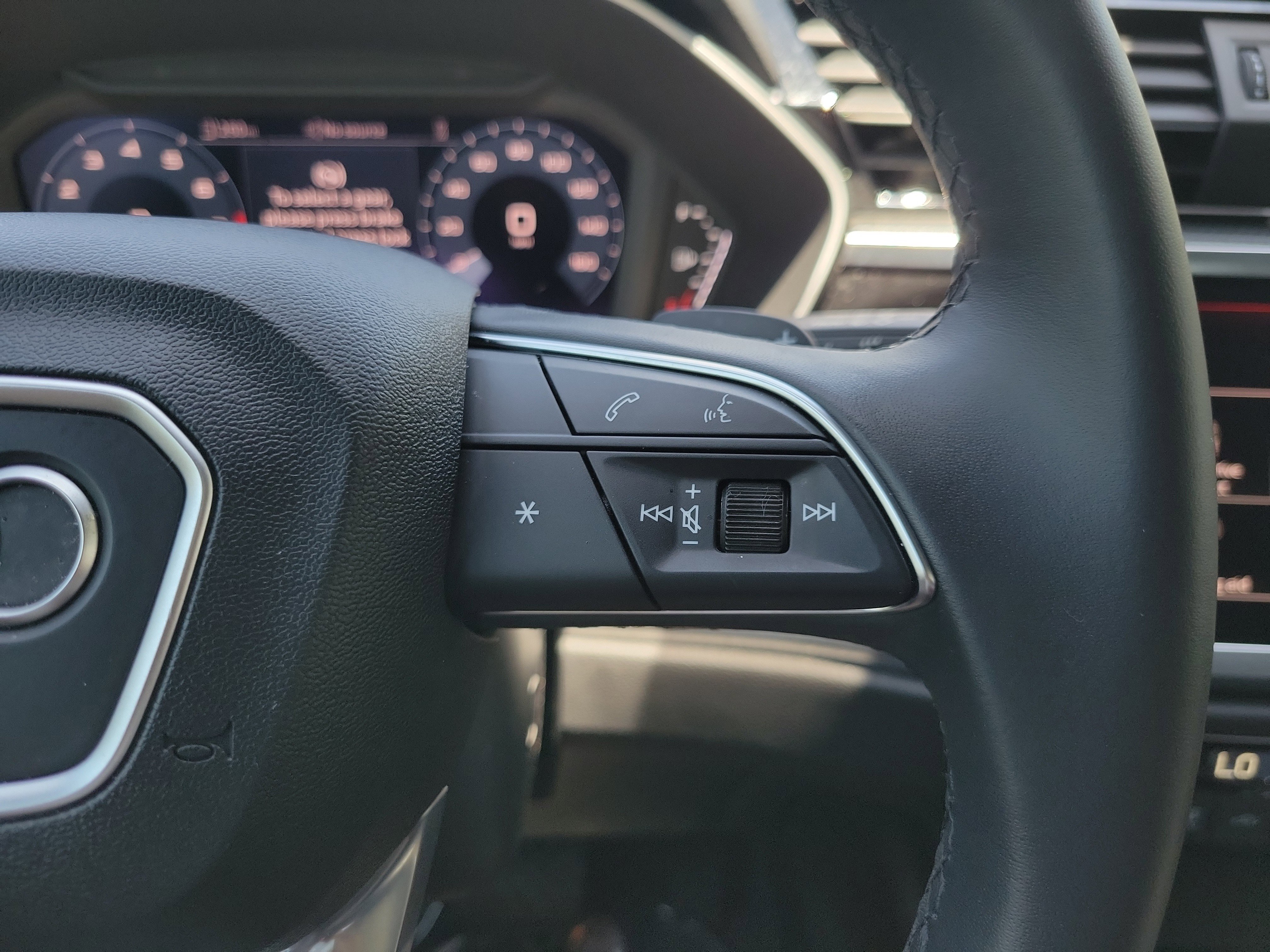 Certified 2023 Audi Q3 2.0T Premium w/ Black Optic Sport Package AWD/4WD image 30