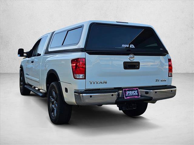 Used 2015 Nissan Titan SV w/ SV Value Truck Package AWD/4WD image 9