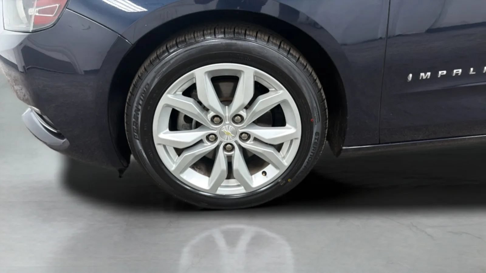 Used 2019 Chevrolet Impala LT FWD image 29