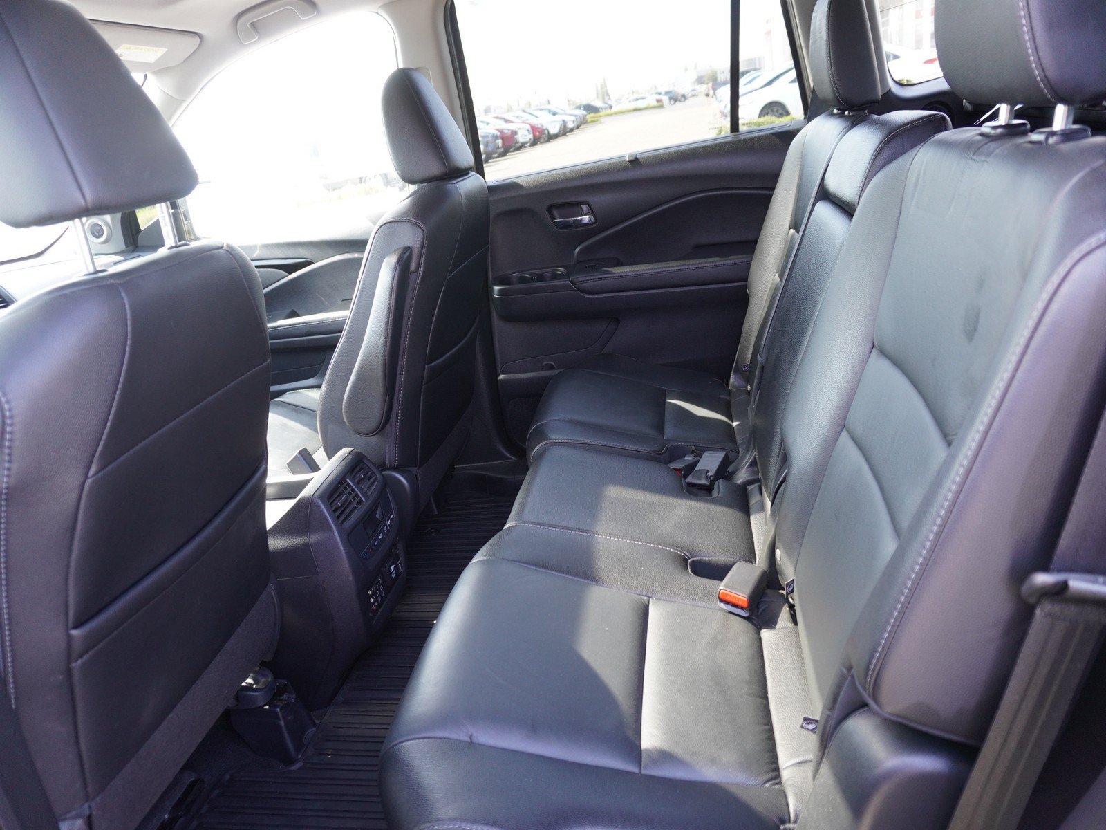 Used 2018 Honda Pilot Touring image 14