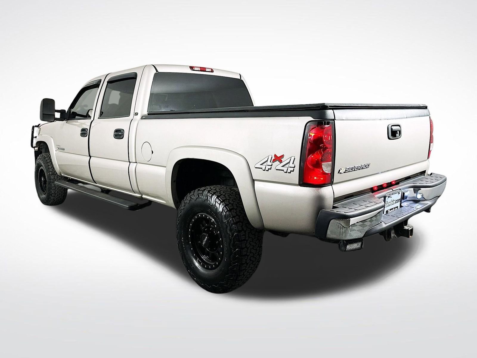 Used 2006 Chevrolet Silverado 2500 LT w/ Heavy-Duty Power Package image 6