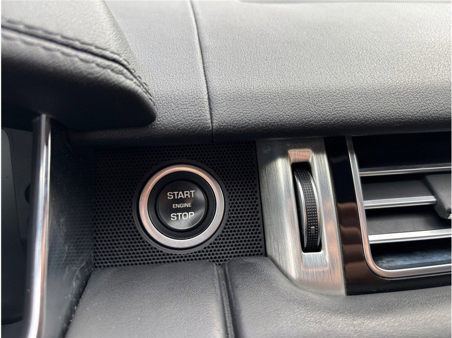 Used 2016 Land Rover Range Rover Supercharged image 28