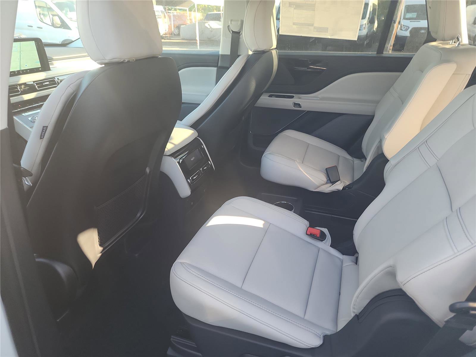 New 2026 Lincoln Aviator 2WD image 17