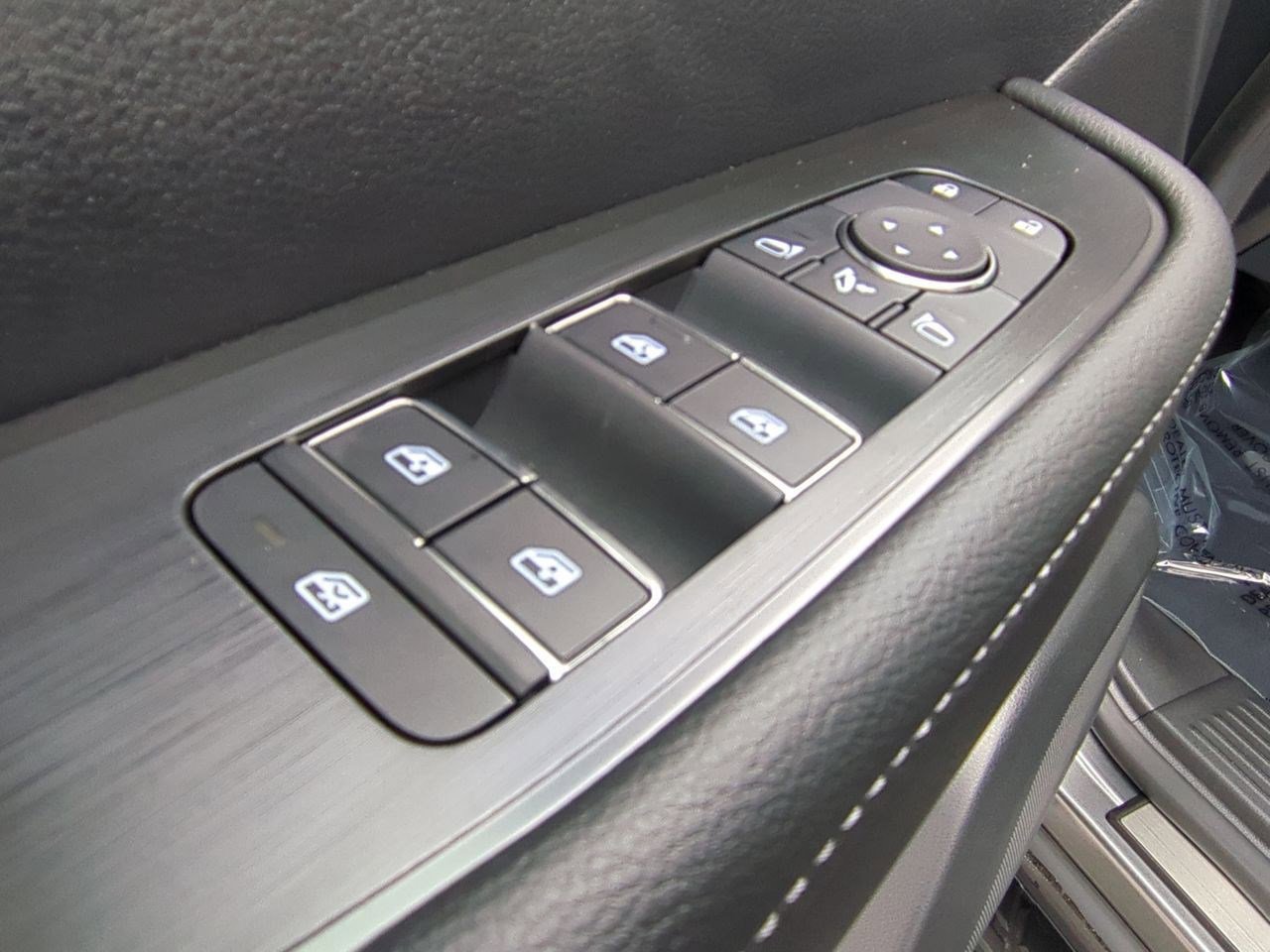 New 2025 Nissan Armada Platinum Reserve image 14