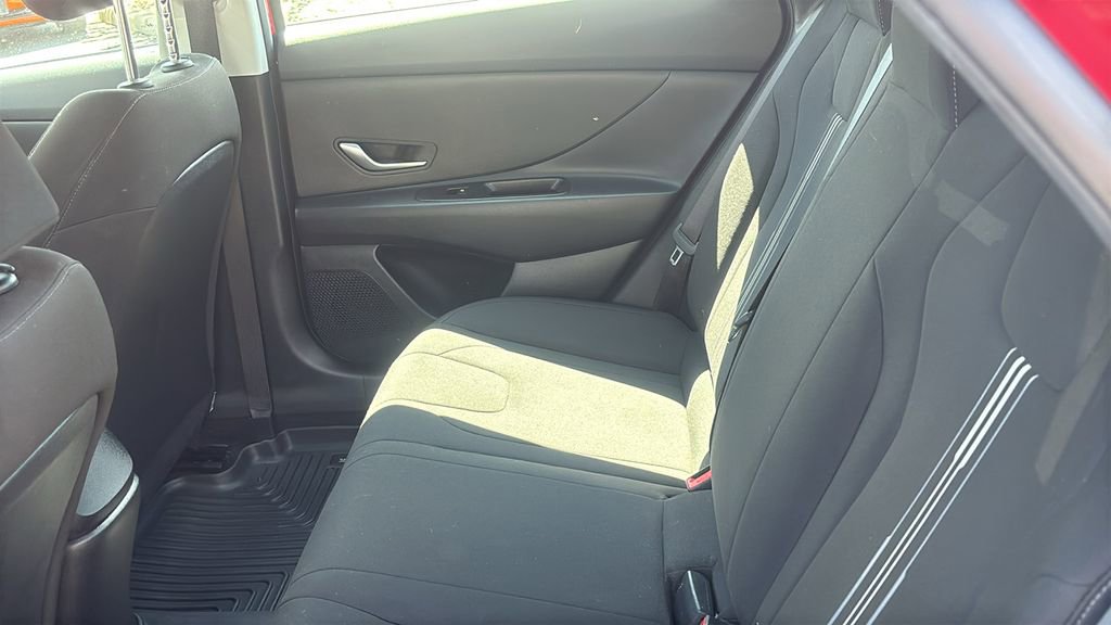 Used 2023 Hyundai Elantra SEL FWD image 30