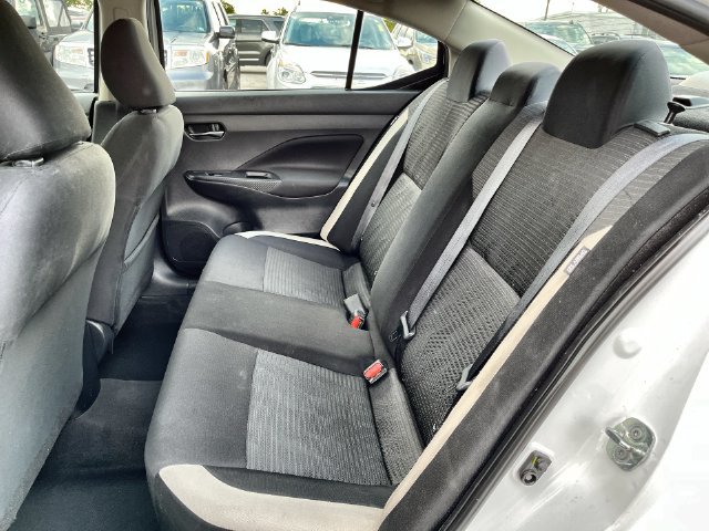 Used 2022 Nissan Versa SV FWD image 32