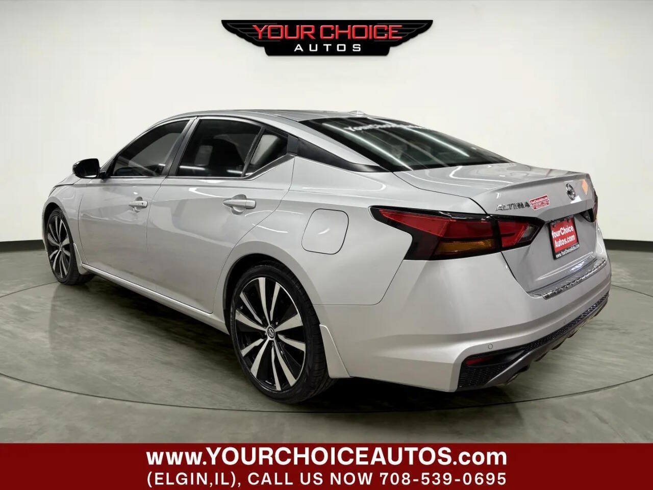 Used 2021 Nissan Altima 2.5 SR w/ SR Premium Package FWD image 3
