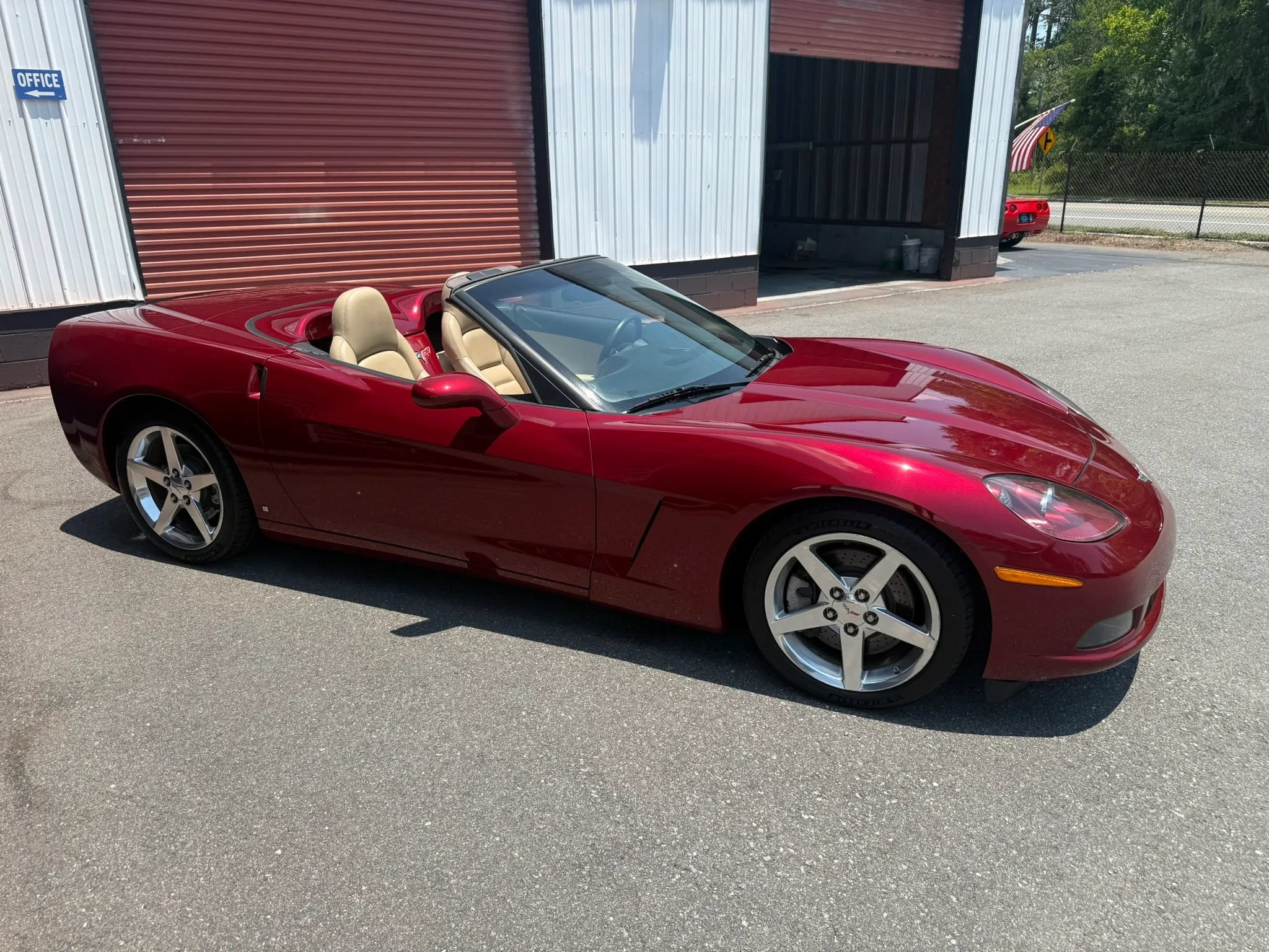 Used 2006 Chevrolet Corvette Convertible w/ Preferred Equipment Group RWD image 13
