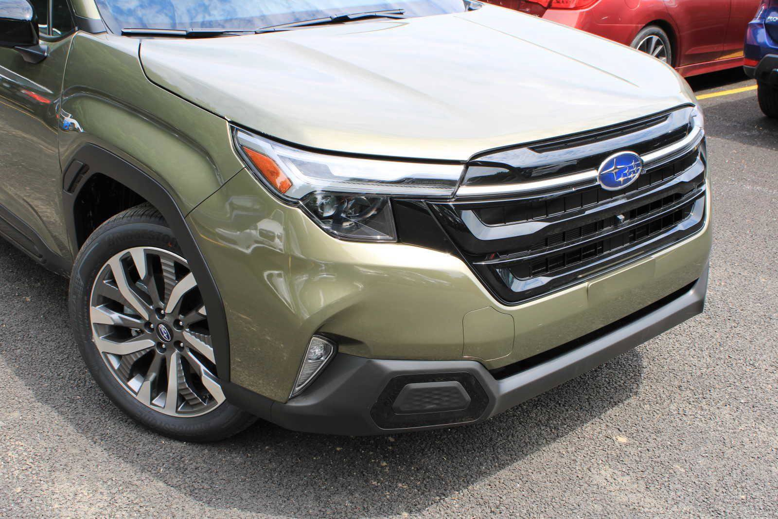 New 2025 Subaru Forester Touring image 4