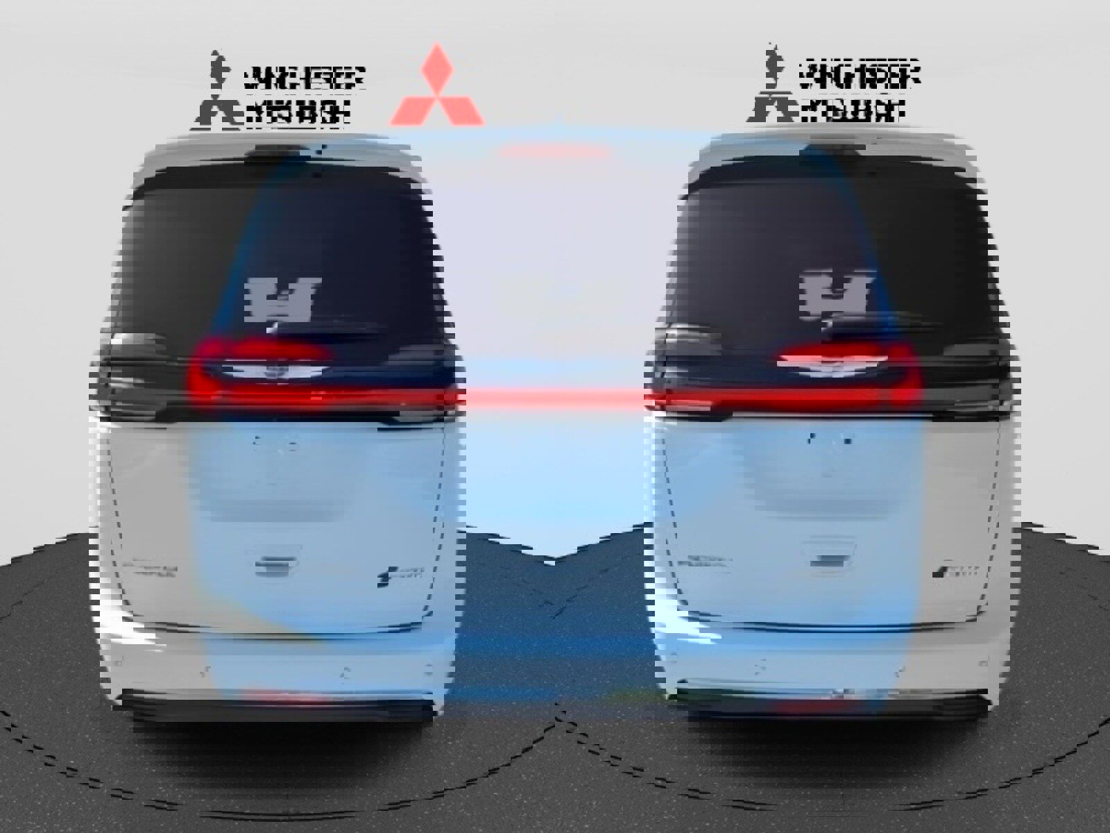 Used 2024 Chrysler Pacifica Select image 6