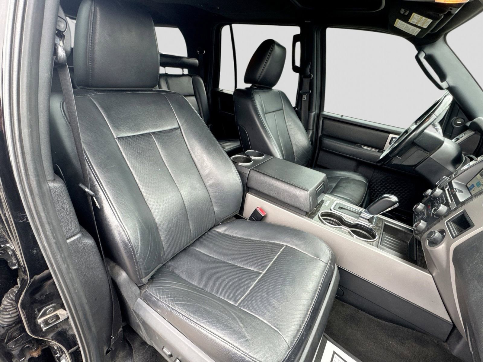 Used 2017 Ford Expedition EL Limited w/ Equipment Group 301A AWD/4WD image 26
