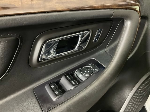 Used 2017 Ford Taurus Limited AWD/4WD image 23