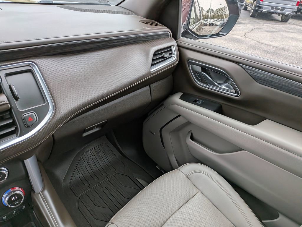 Used 2022 GMC Yukon XL SLT AWD/4WD image 18