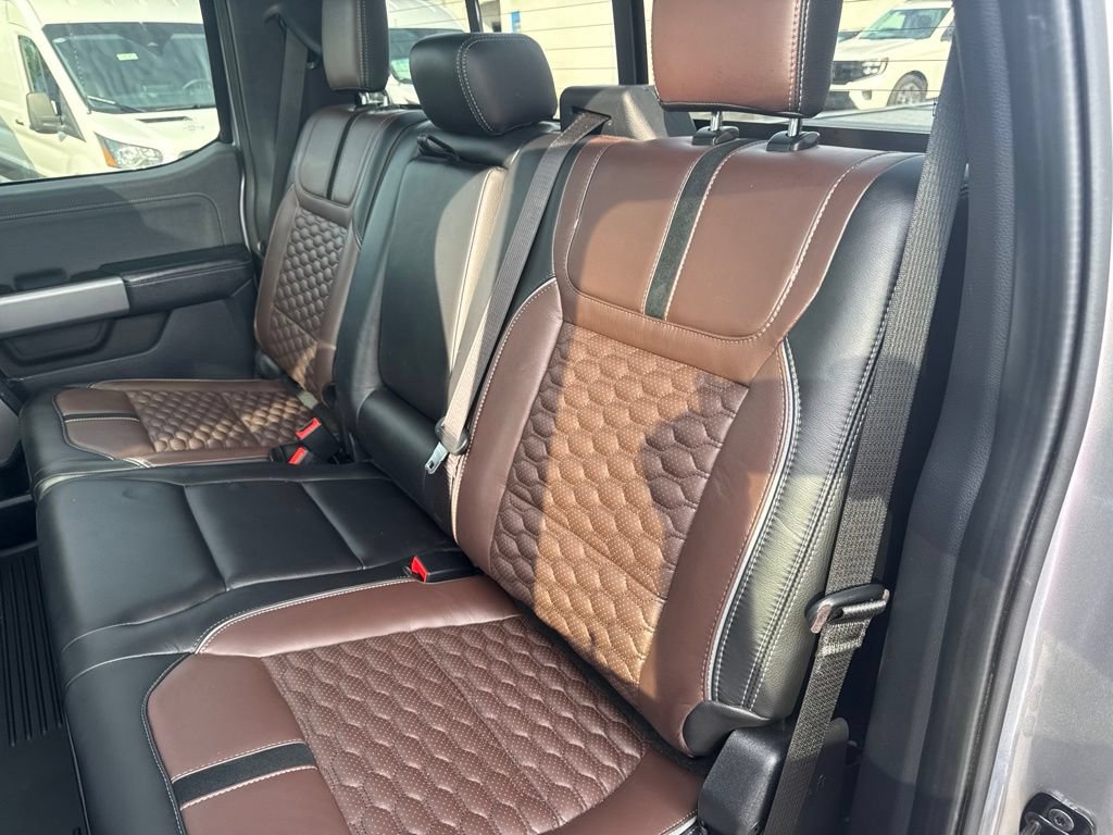 Used 2024 Ford F350 Lariat w/ Lariat Ultimate Package AWD/4WD image 33