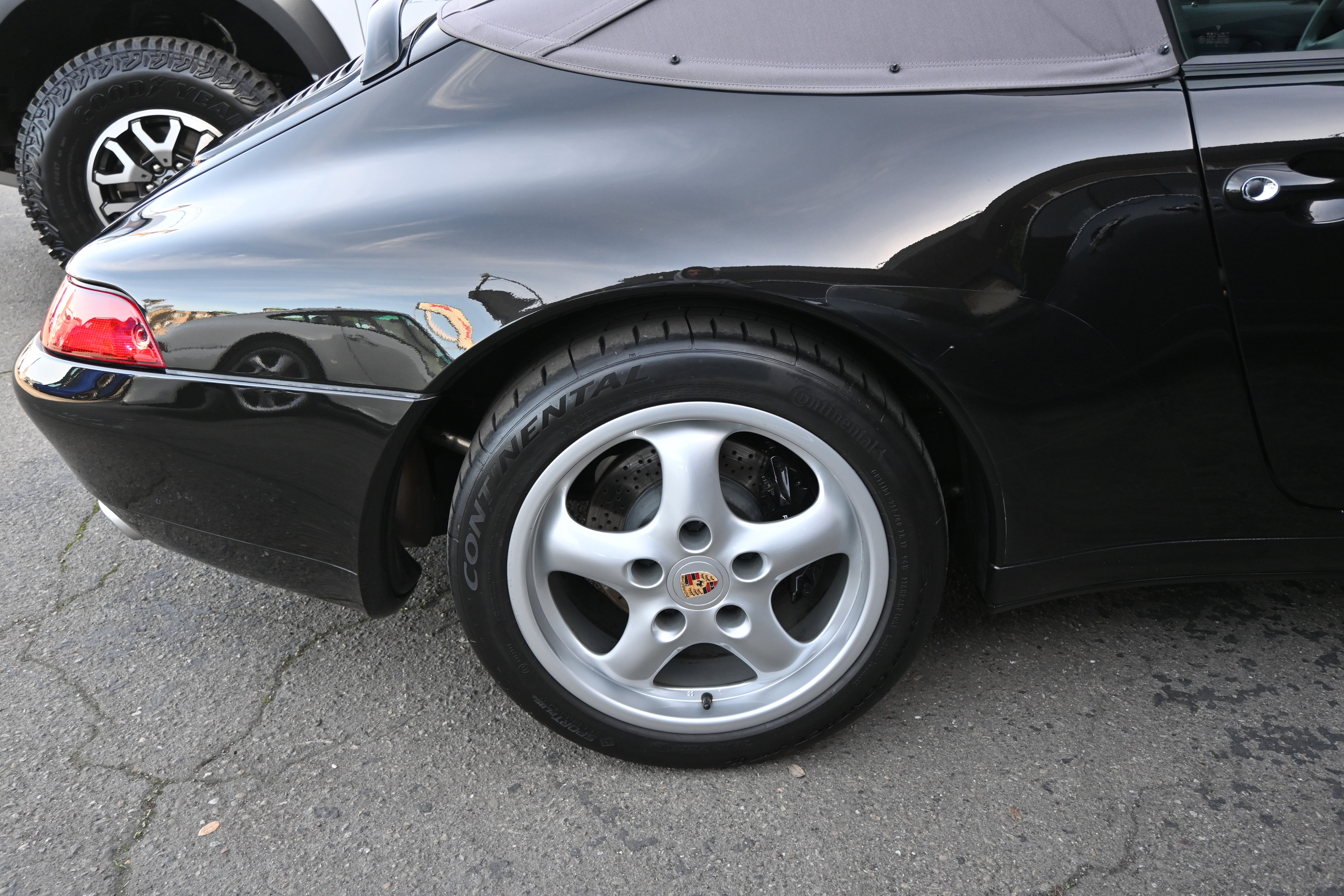 Used 1997 Porsche 911 Carrera 4 image 46