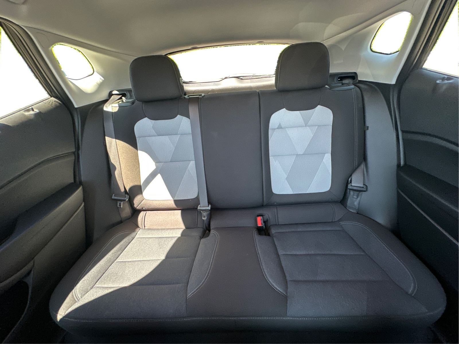 Used 2024 Chevrolet Trax LS w/ LS Convenience Package FWD image 14
