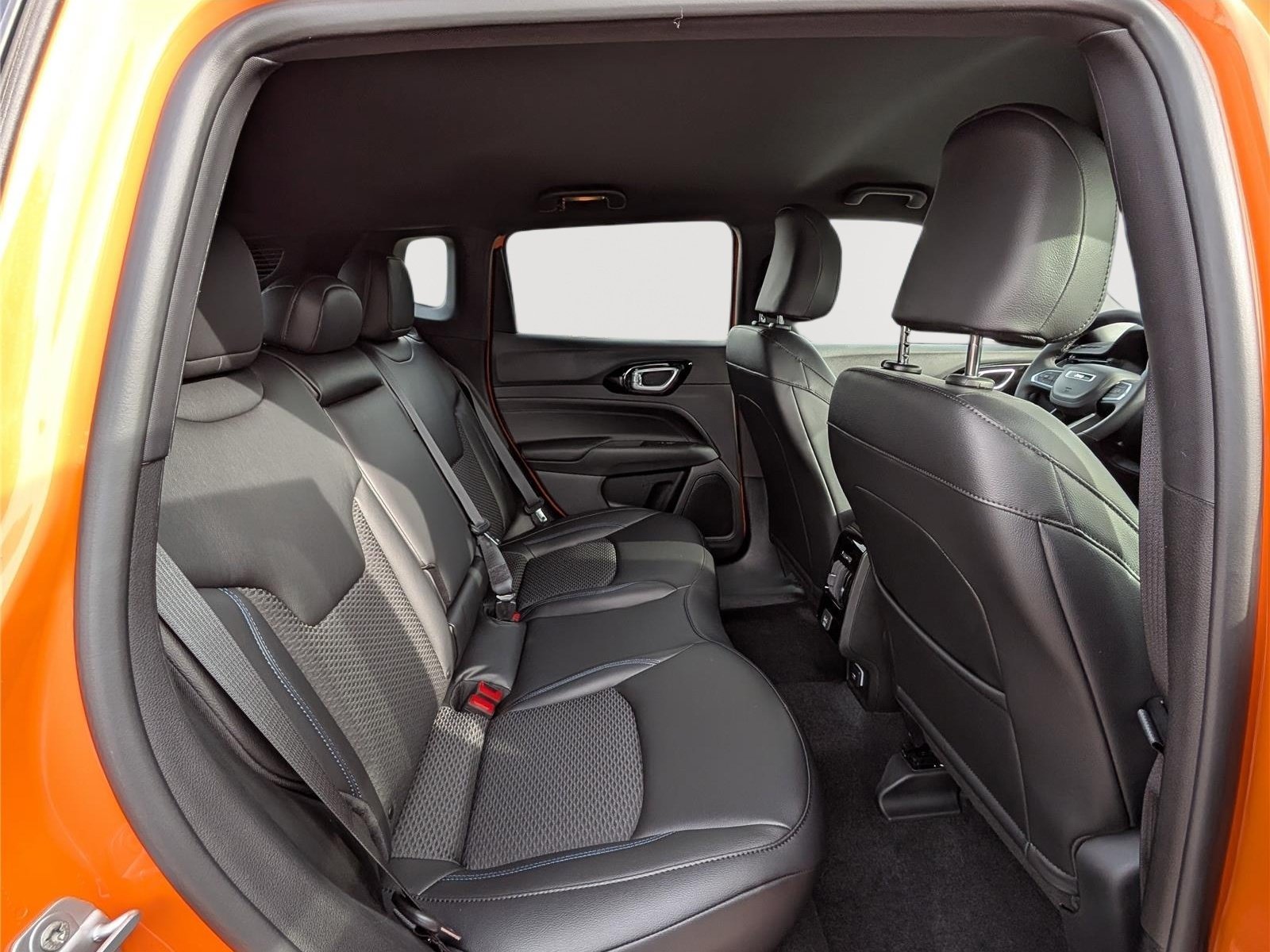 New 2026 Jeep Compass Latitude AWD/4WD image 7
