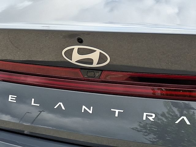 Certified 2026 Hyundai Elantra Hybrid FWD image 30