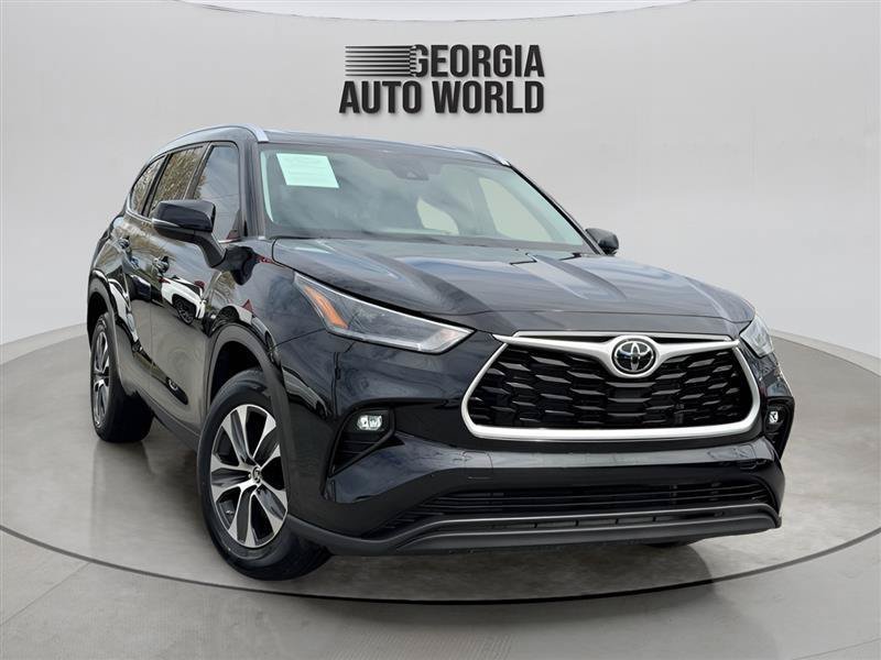 Used 2021 Toyota Highlander XLE FWD image 6