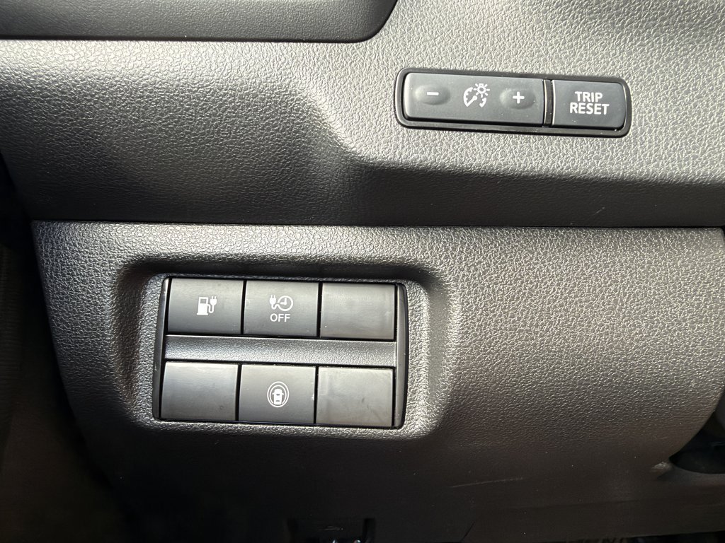 Used 2025 Nissan Leaf S FWD image 24