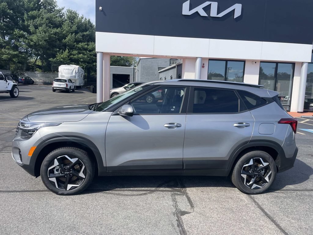 Used 2026 Kia Seltos S AWD/4WD image 2