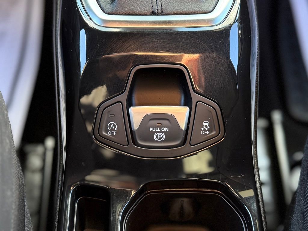 Used 2022 Jeep Renegade Altitude image 17