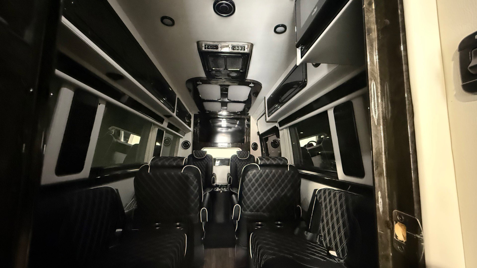 Used 2022 Mercedes-Benz Sprinter 3500 image 32