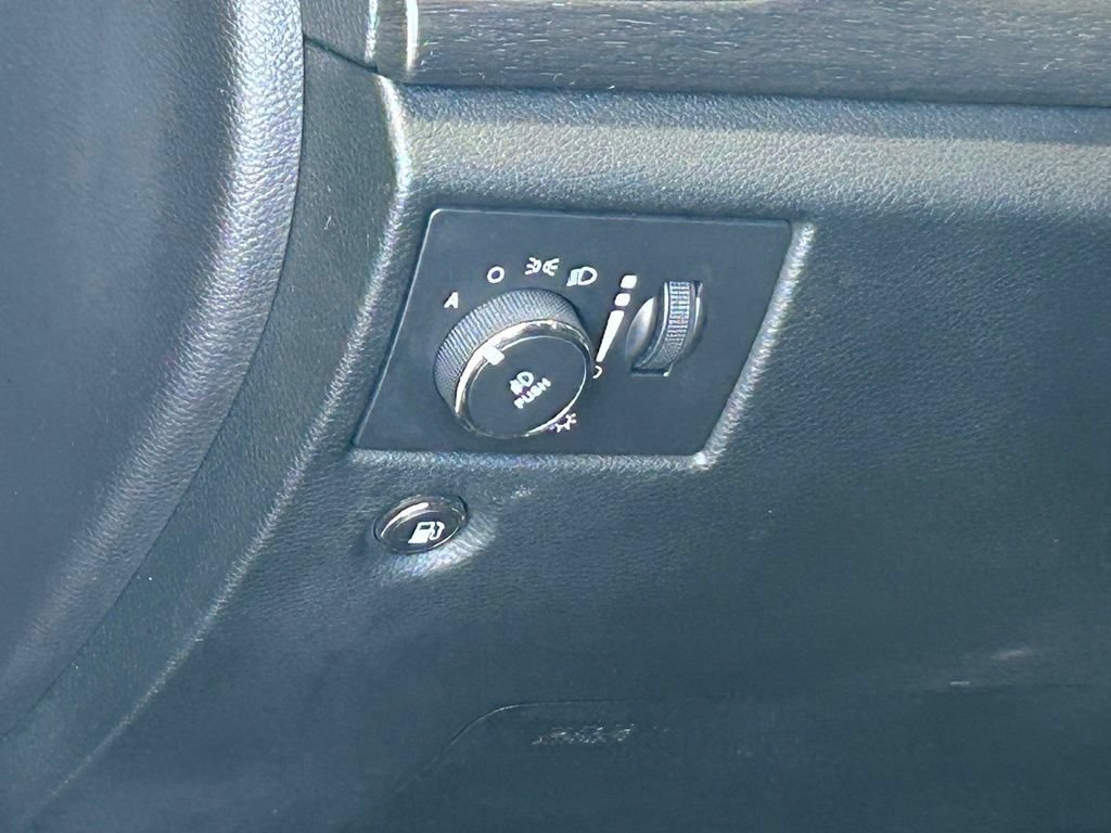 Used 2015 Jeep Grand Cherokee Altitude RWD image 32
