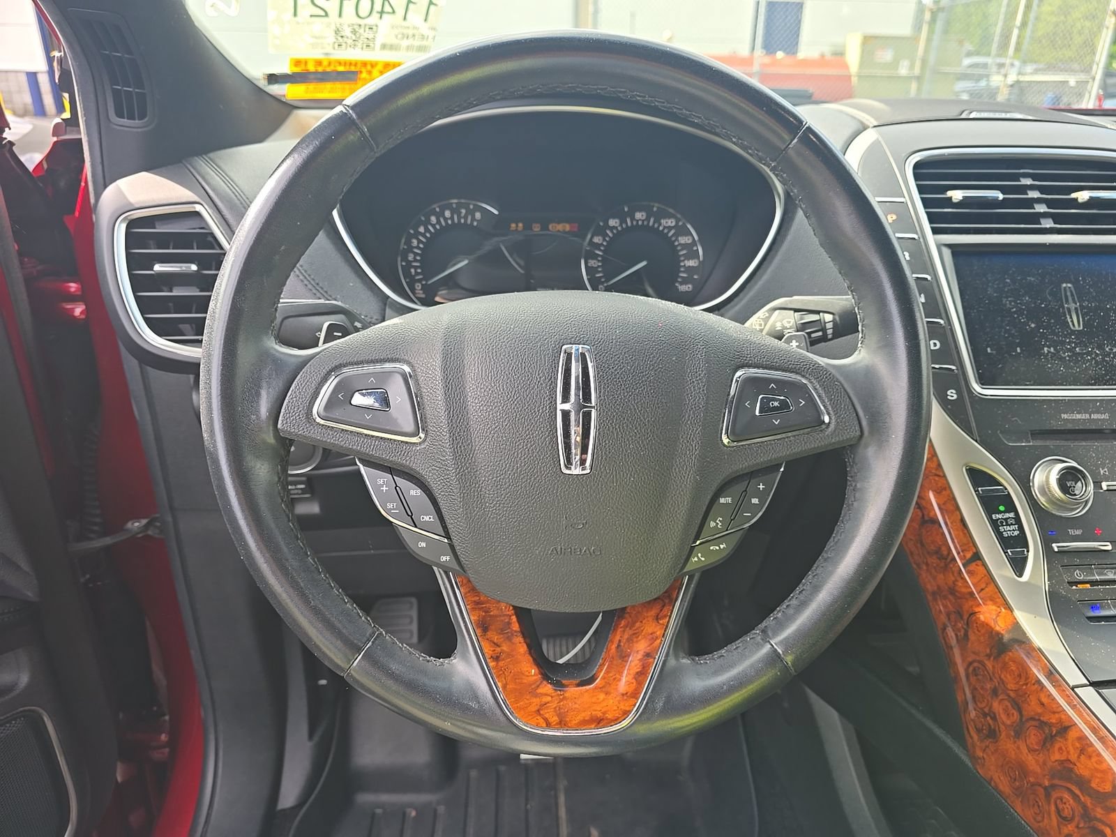 Used 2017 Lincoln MKX Reserve AWD/4WD image 11
