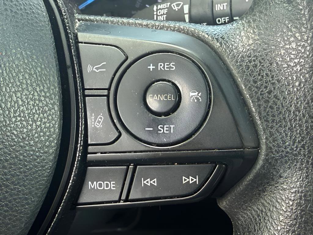 Used 2020 Toyota RAV4 XLE w/ Convenience Package AWD/4WD image 17