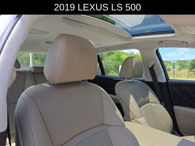 Used 2019 Lexus LS 500 w/ Accessory Package (Z2) RWD image 11