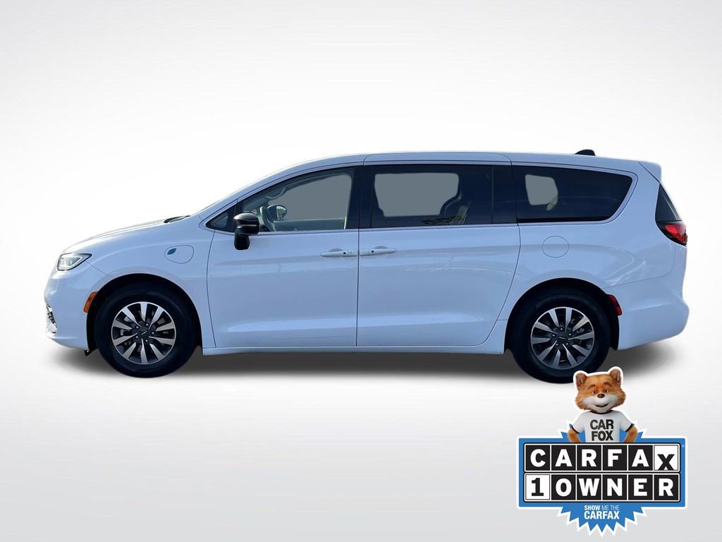 Used 2024 Chrysler Pacifica Select image 7