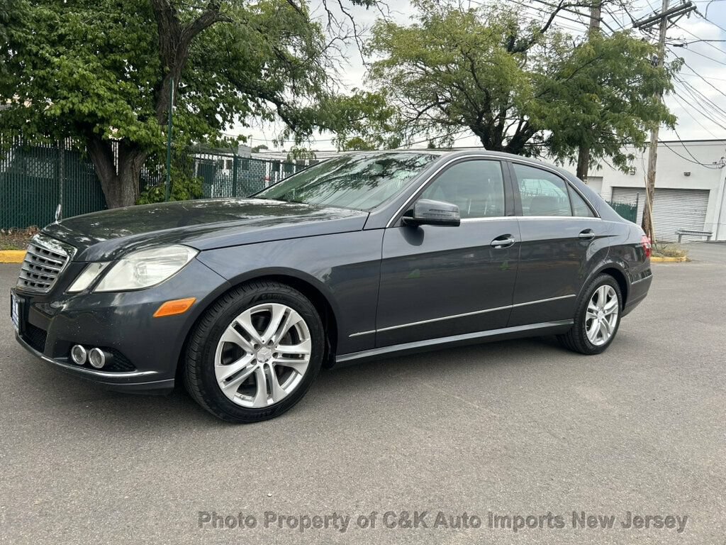 Used 2010 Mercedes-Benz E 350 4MATIC Sedan image 12