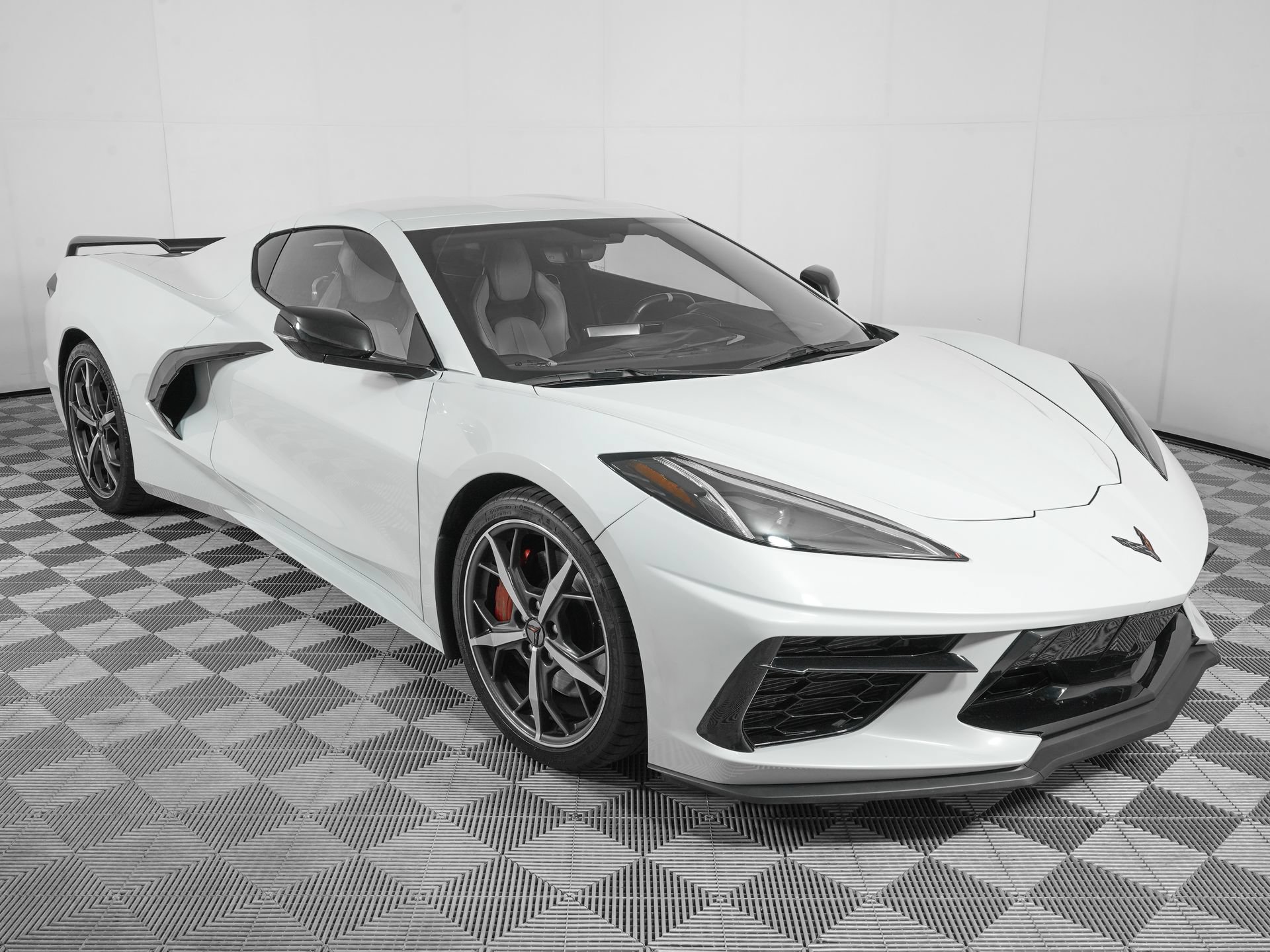 Used 2021 Chevrolet Corvette Stingray Premium Cpe w/ Z51 Performance Package RWD image 2