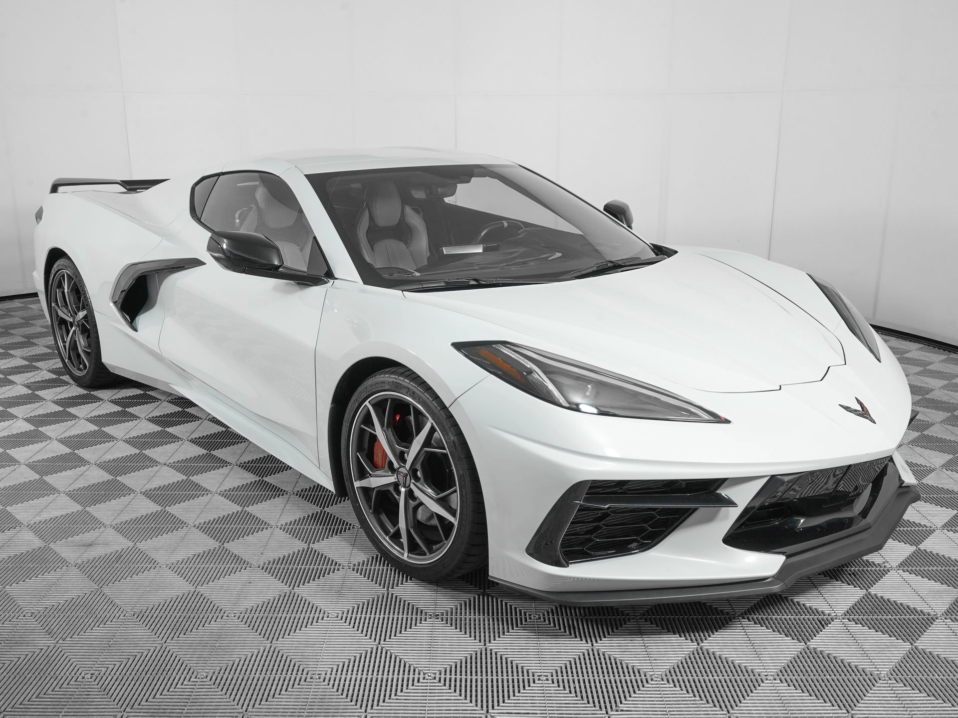 Used 2021 Chevrolet Corvette Stingray Premium Cpe w/ Z51 Performance Package RWD image 2