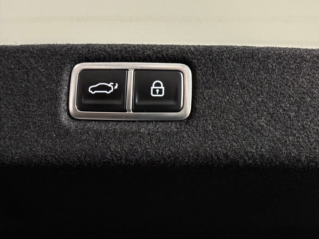 Used 2025 Hyundai Sonata Limited FWD image 30