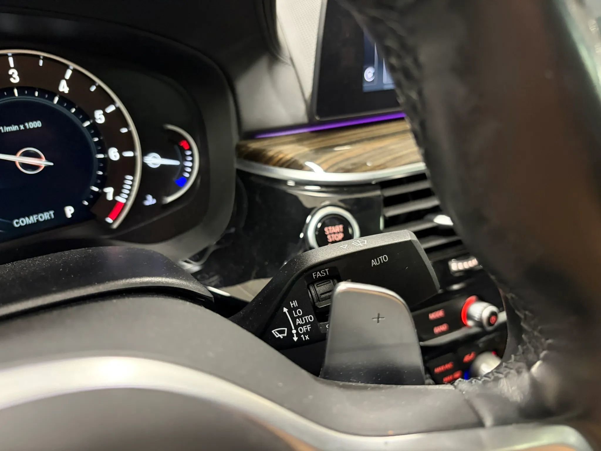 Used 2018 BMW M550i xDrive AWD/4WD image 39