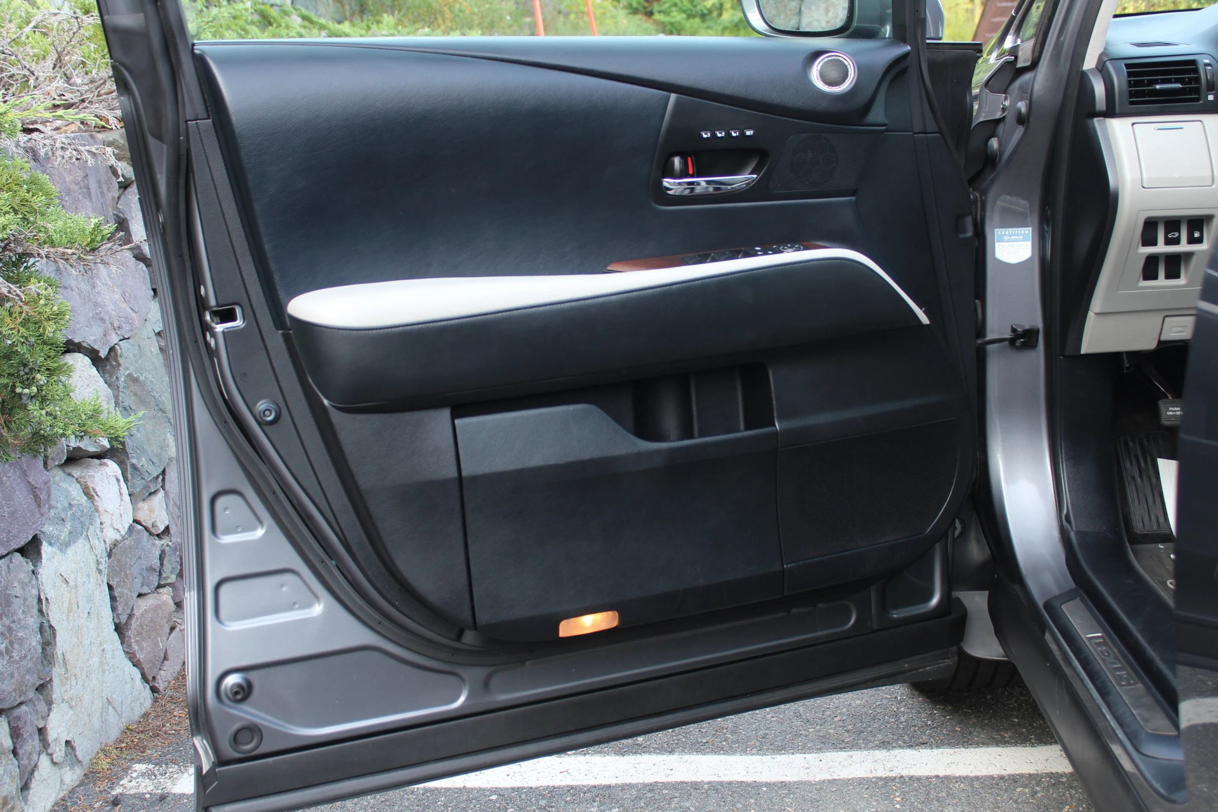 Used 2012 Lexus RX 450h AWD w/ Premium Pkg image 12