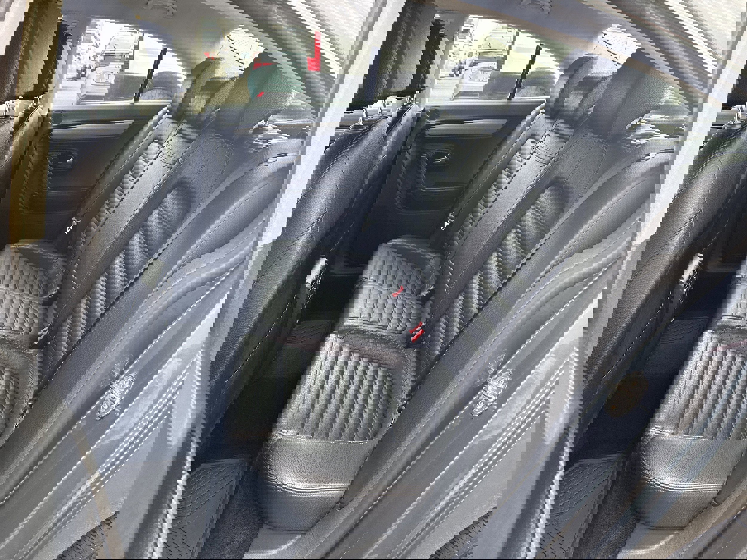 Used 2013 Volkswagen CC Sport image 11