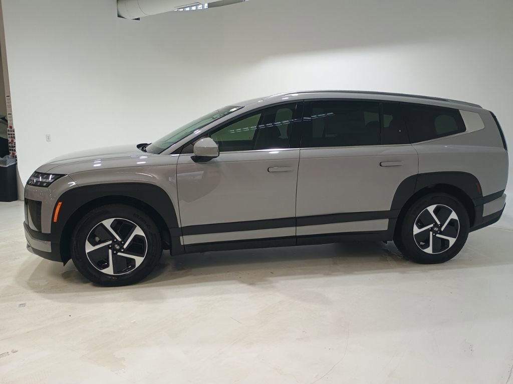 New 2026 Hyundai Ioniq 9 SE image 4