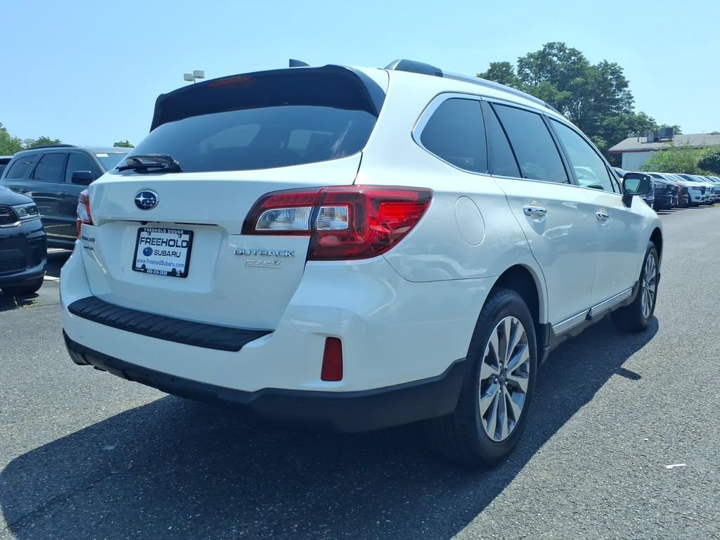 Used 2017 Subaru Outback 2.5i Touring AWD/4WD image 19