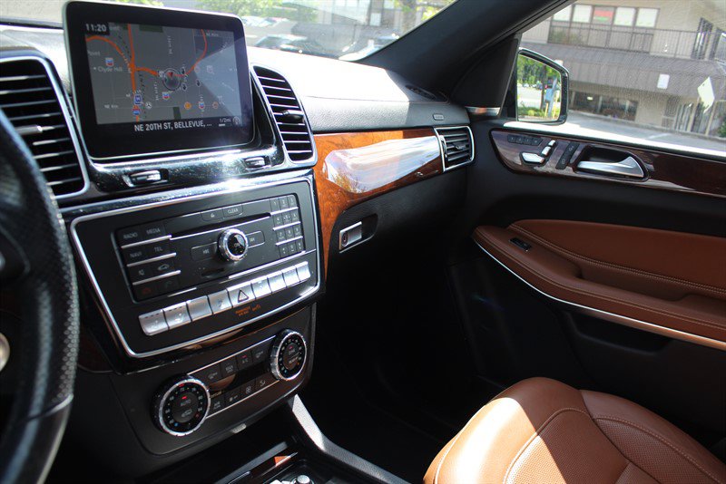 Used 2018 Mercedes-Benz GLS 550 4MATIC image 19