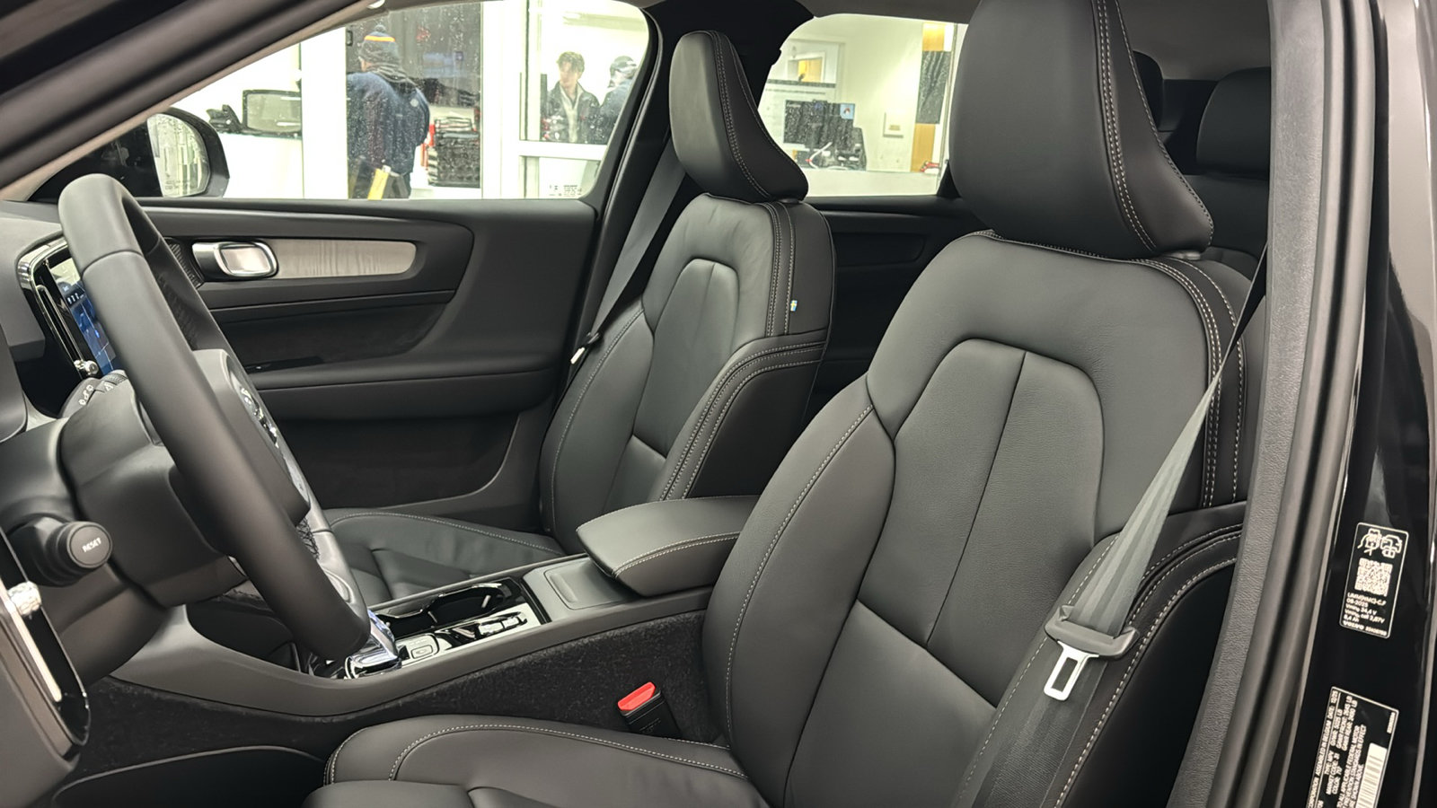 New 2026 Volvo XC40 B5 Ultra w/ Climate Package AWD/4WD image 23