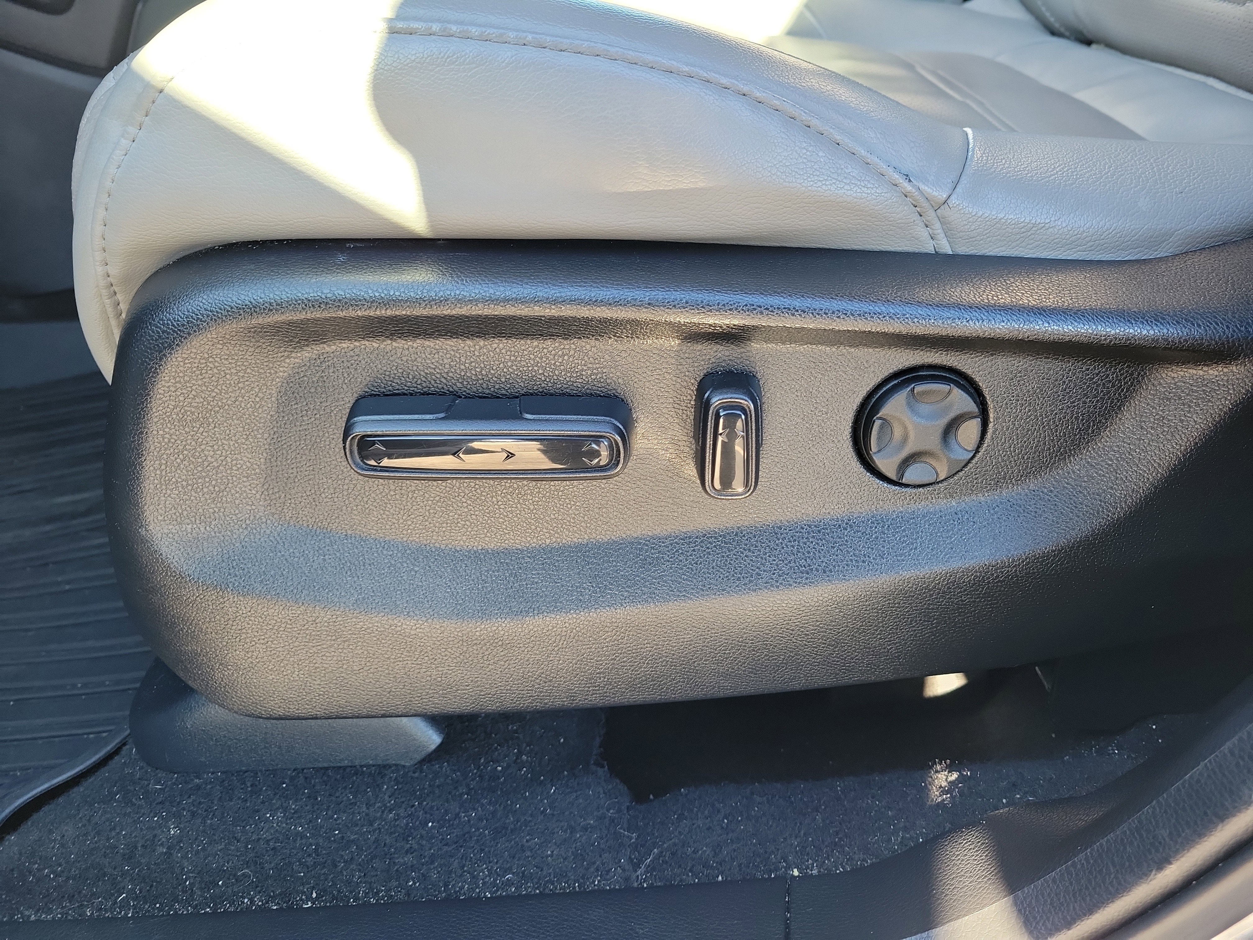 Used 2017 Honda CR-V EX-L image 18