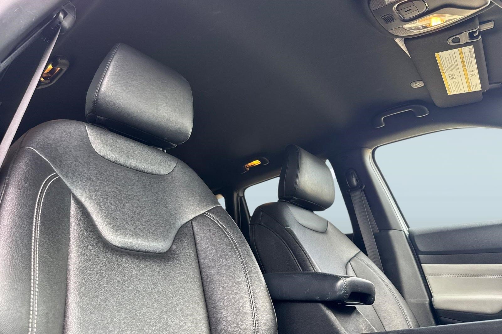 Used 2025 Jeep Compass Limited AWD/4WD image 28