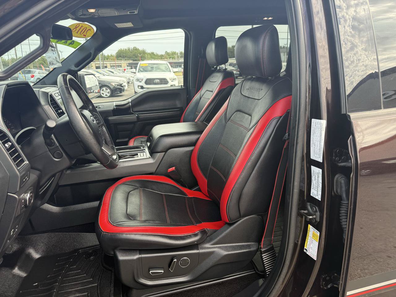 Used 2018 Ford F150 Lariat w/ Equipment Group 502A Luxury AWD/4WD image 10