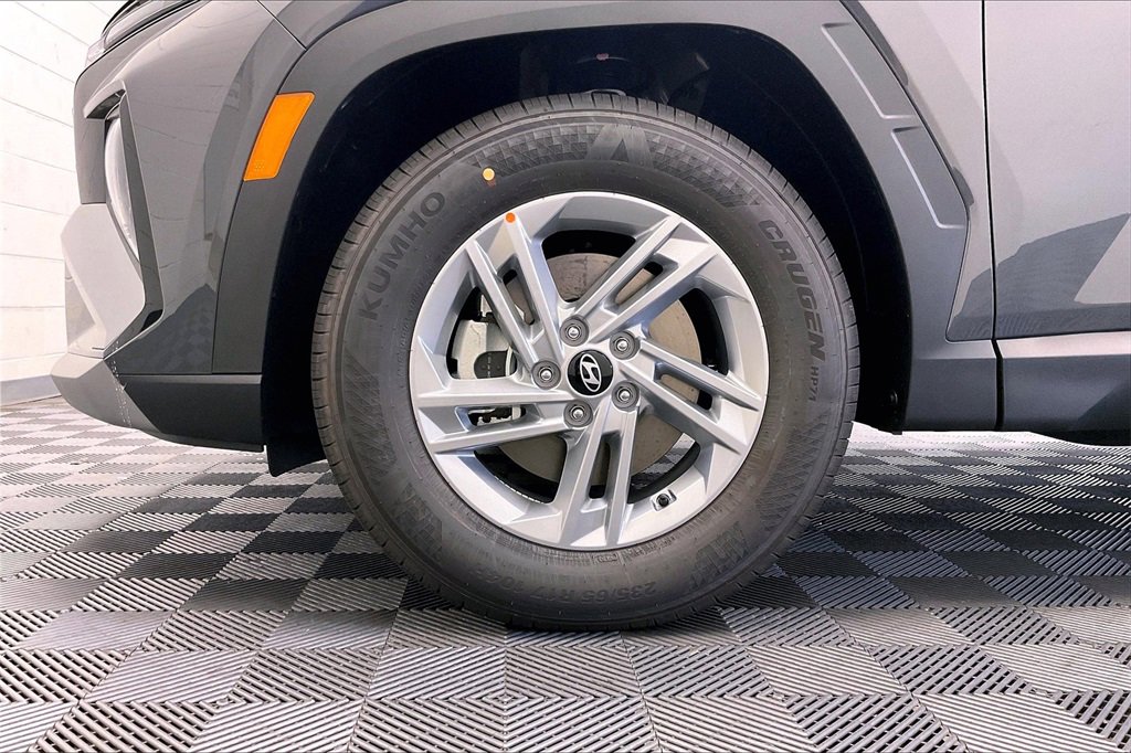 New 2025 Hyundai Tucson SE image 12