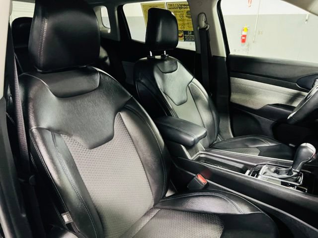 Used 2022 Jeep Compass Latitude FWD image 32