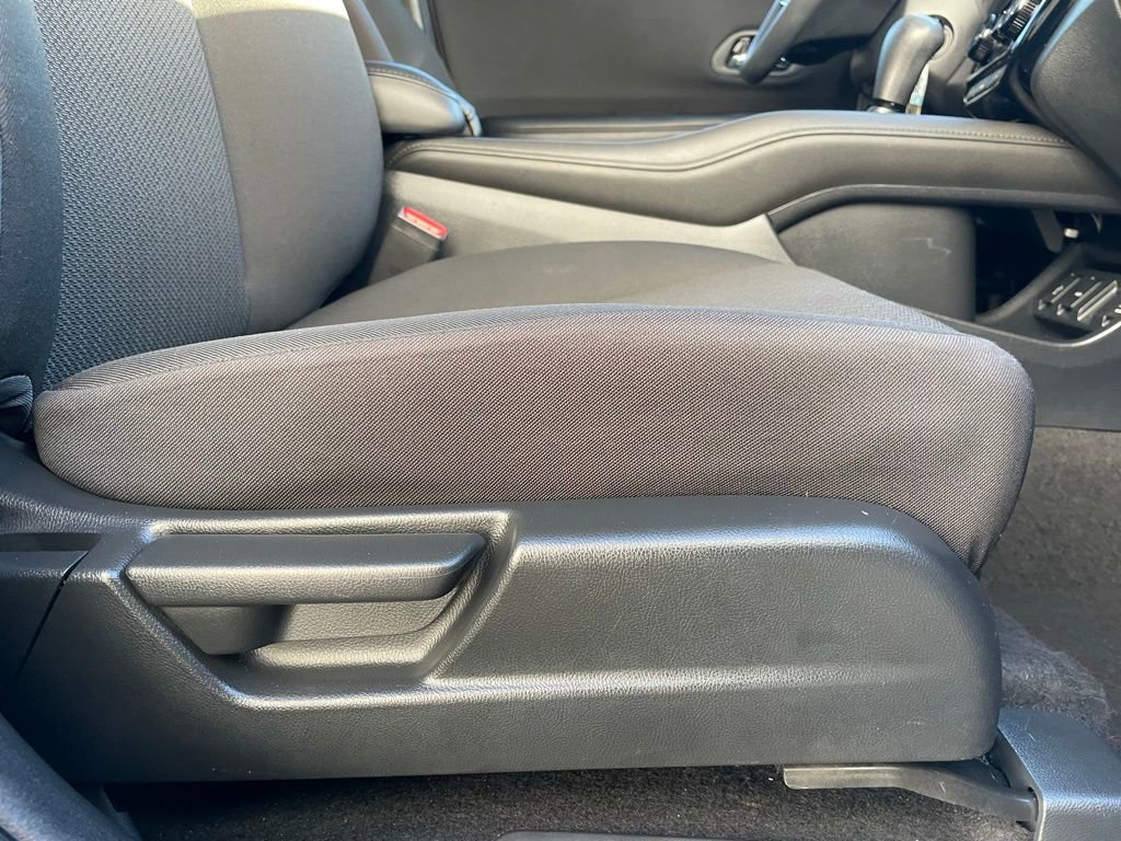 Certified 2017 Honda HR-V LX image 27